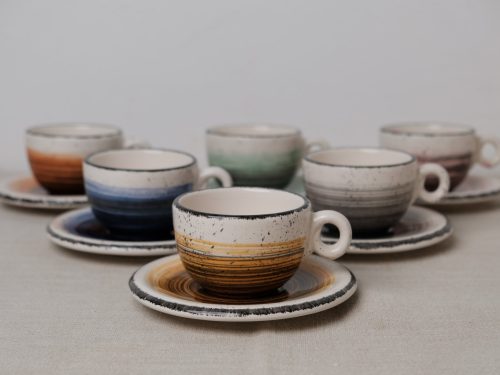 Skodelica za belo kavo s podstavkom